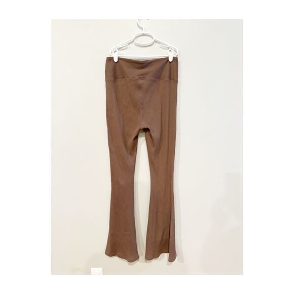 Revolve YEAR OF OURS destination brown pants - Picture 4 of 7